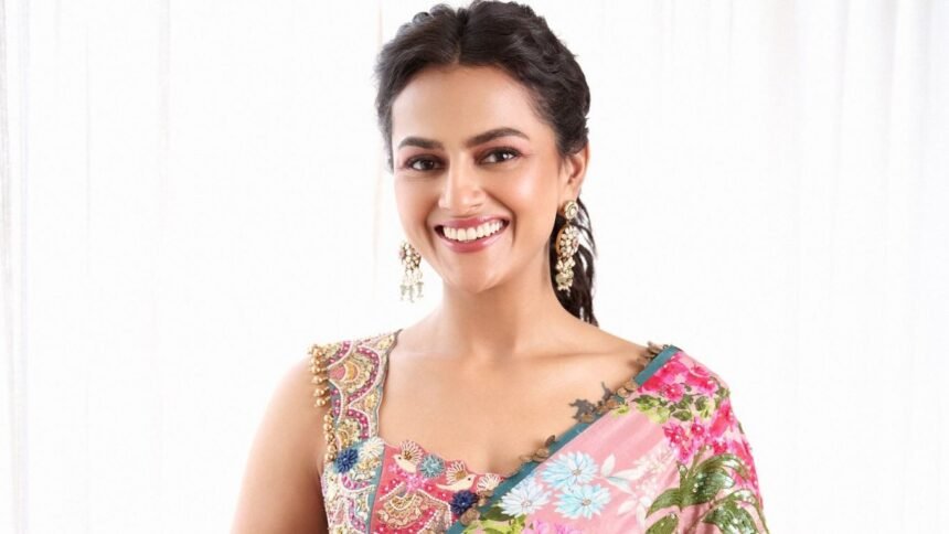 ShraddhaSrinath887