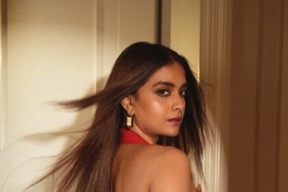 Heroine KeerthySuresh photos