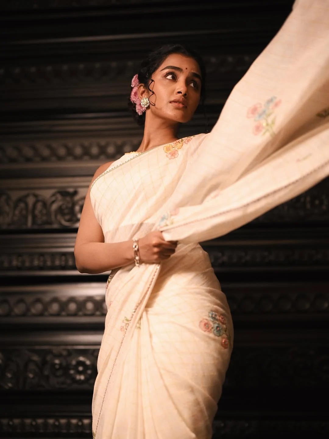 Anupama Parameswaran Shines in White Saree
