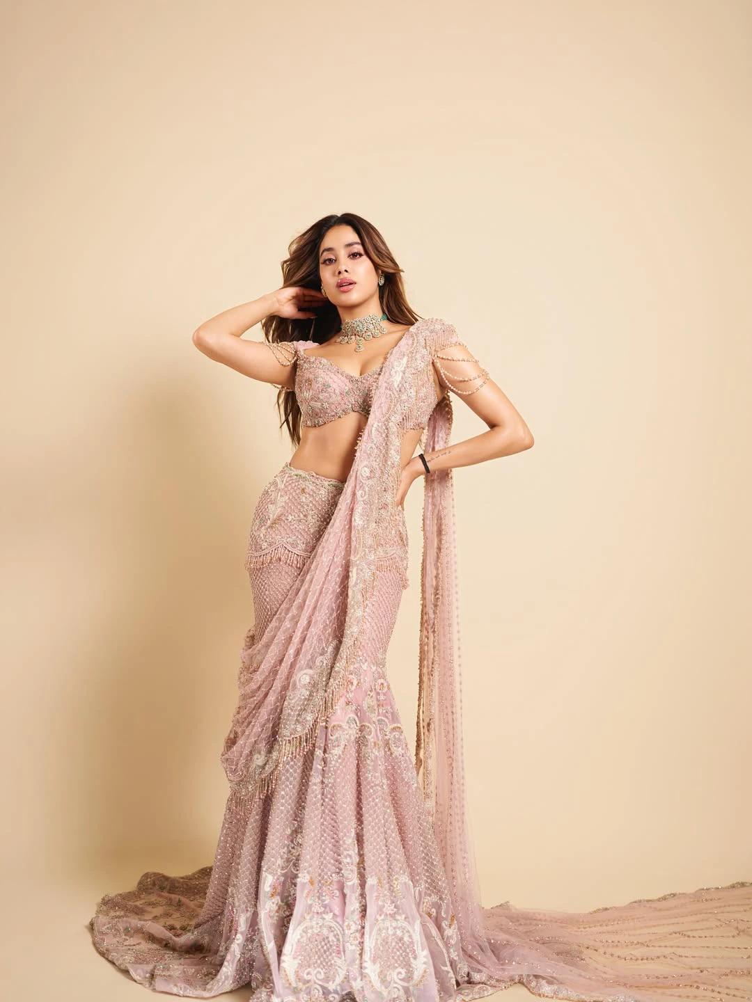 Janhvi Kapoor Shines with Her Beauty