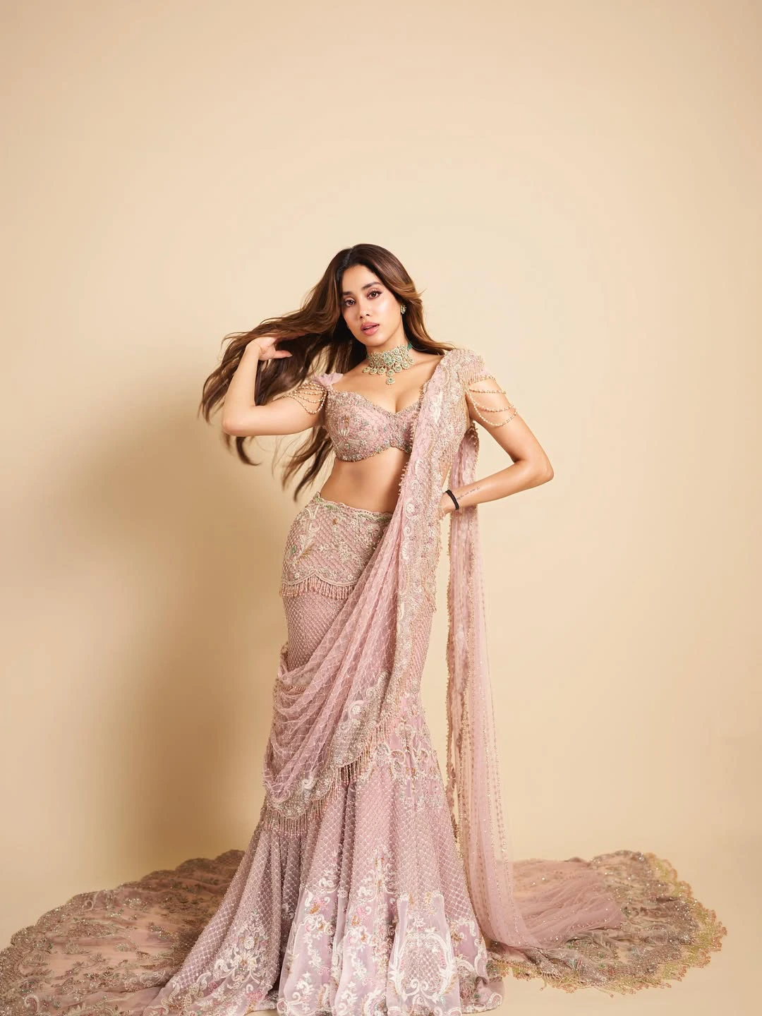 Janhvi Kapoor Shines with Her Beauty