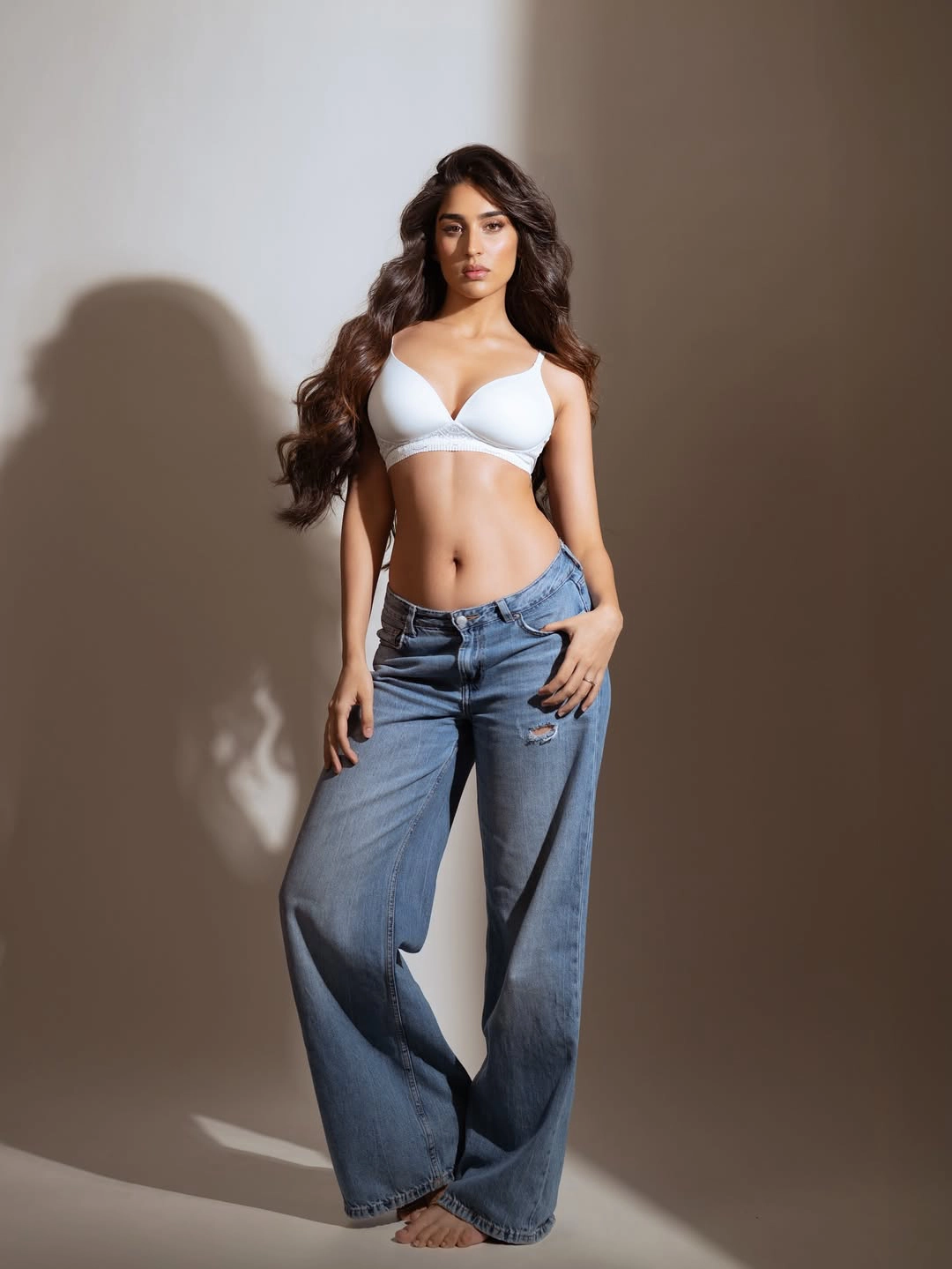 Yukti Thareja Showing her Beauty