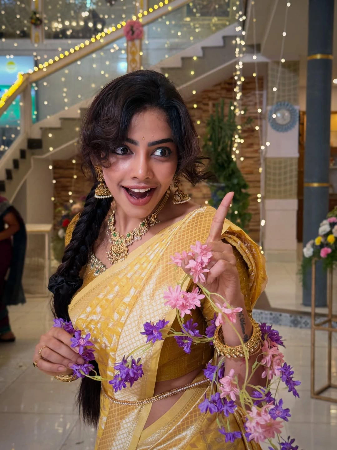 Dhee Fame Anala Susmitha Cute Photos in Saree