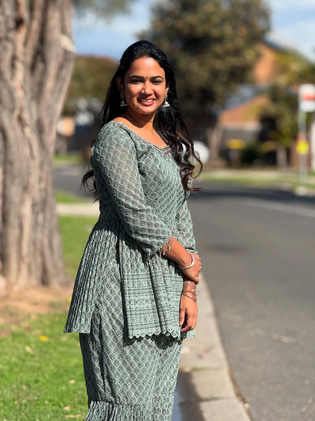 Ariyana Glory Simple Looks