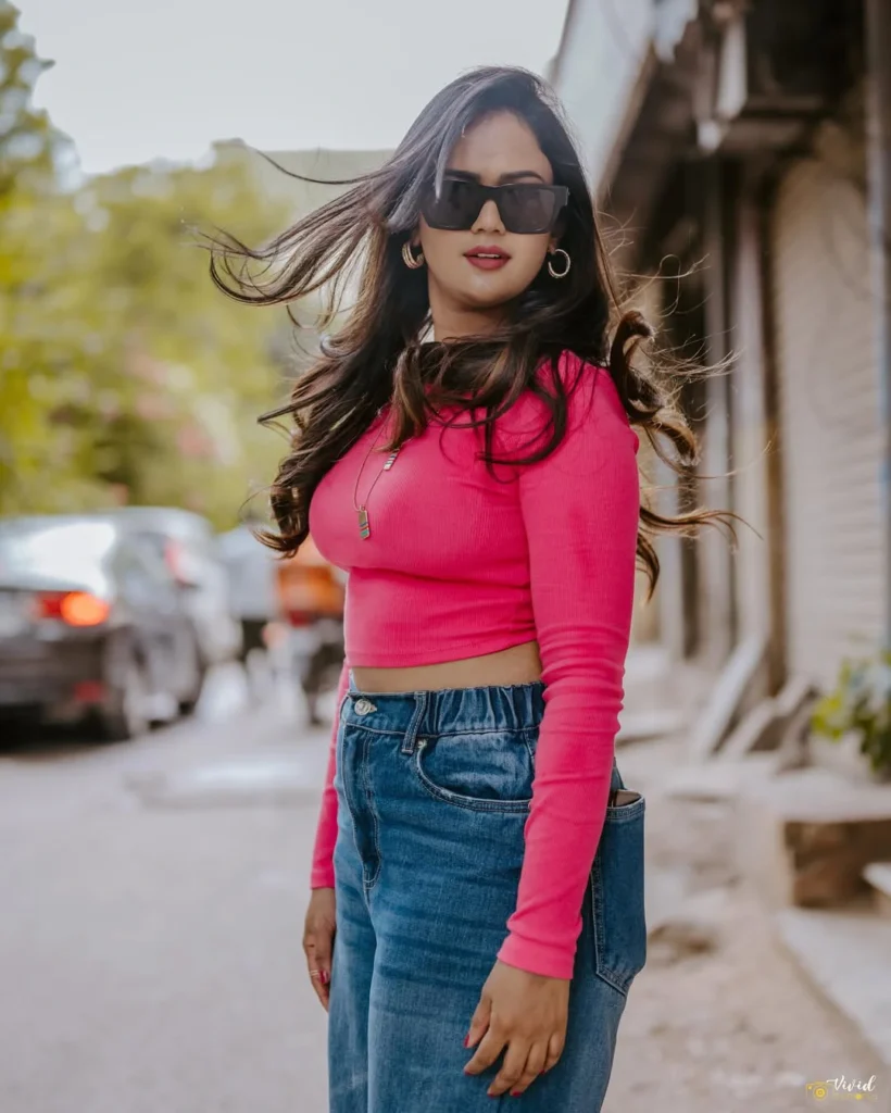 Ariyana Glory Stylish Looks on Roads