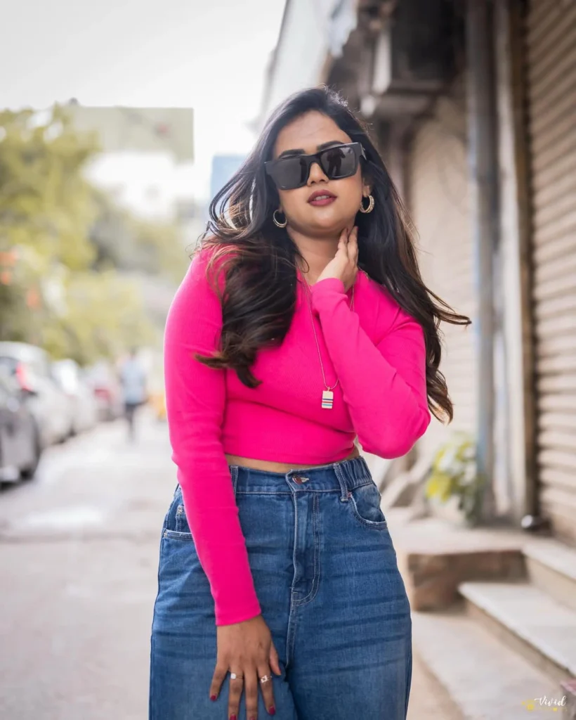 Ariyana Glory Stylish Looks on Roads