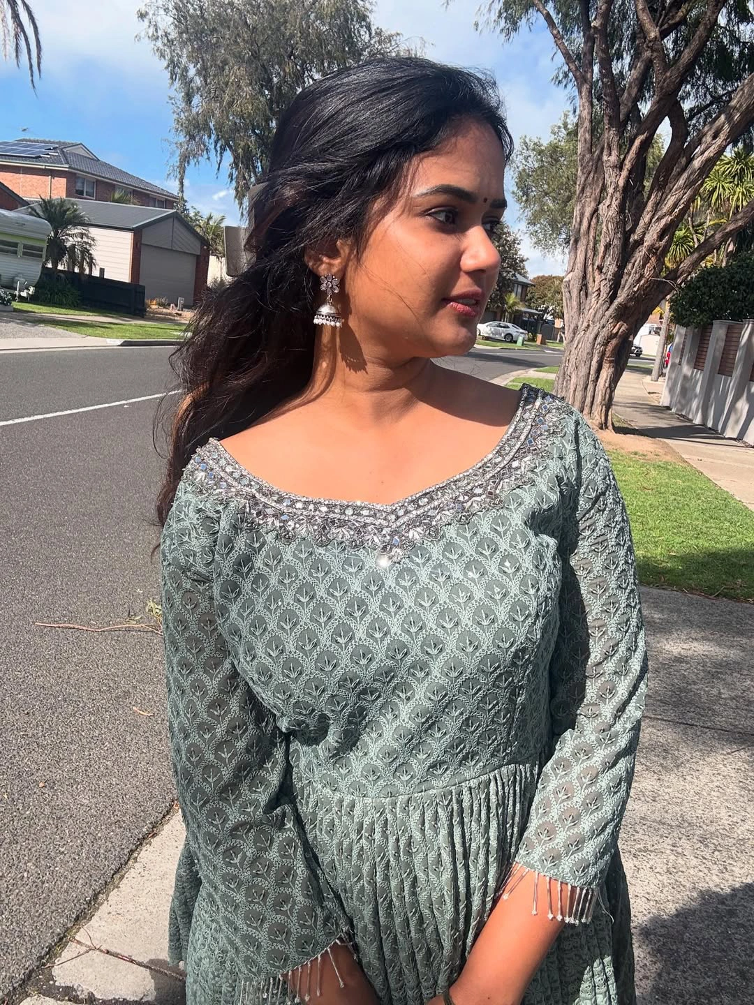 Ariyana Glory Simple Looks