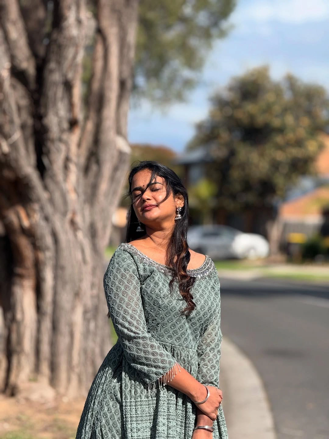 Ariyana Glory Simple Looks