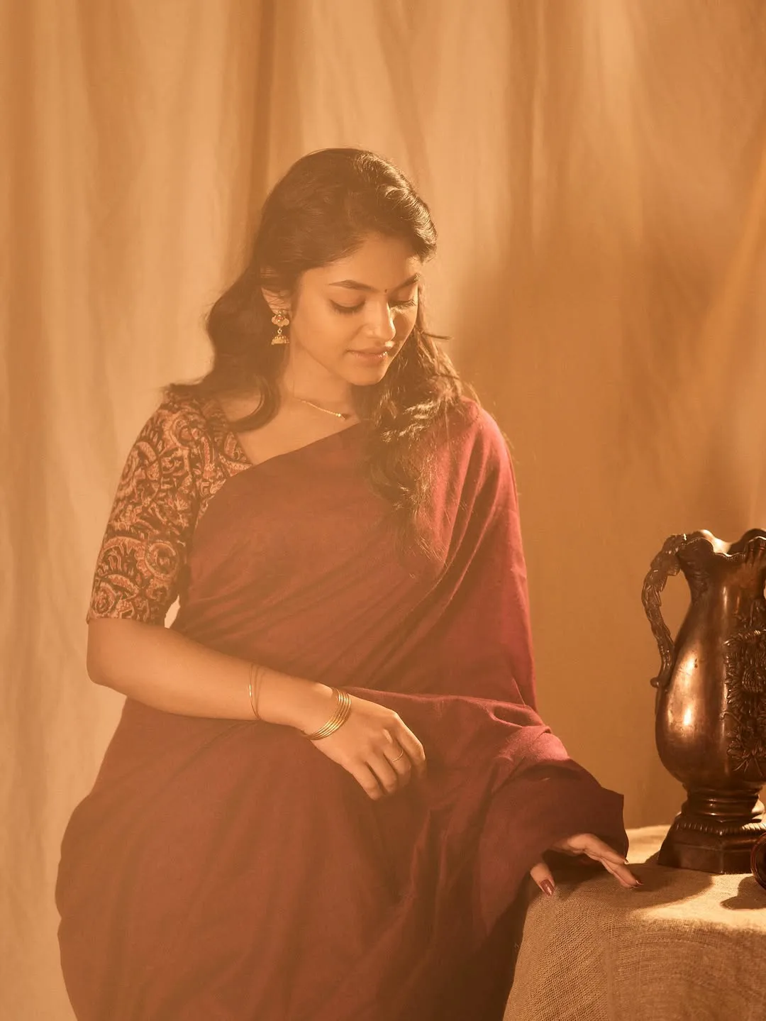 Single Movie Fame Actress Ivana Simple Look in Saree