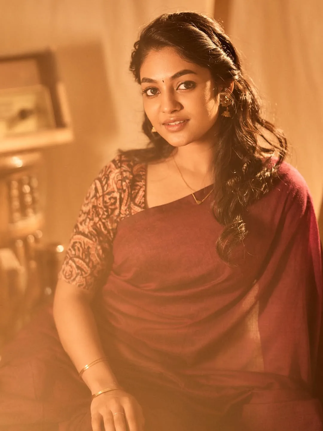 Single Movie Fame Actress Ivana Simple Look in Saree