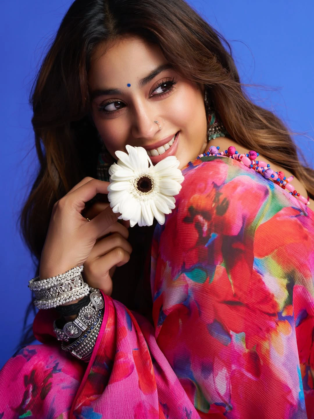 Janhvi Kapoor Cute Smiles in Saree