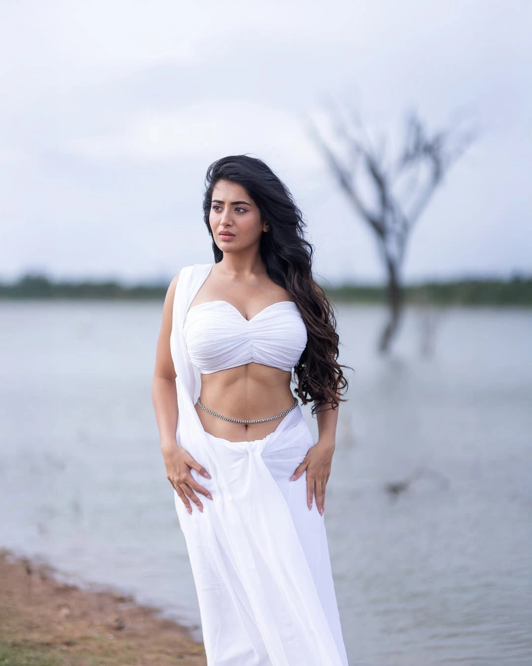 Rashi Singh Sizzling Looks in White Dress