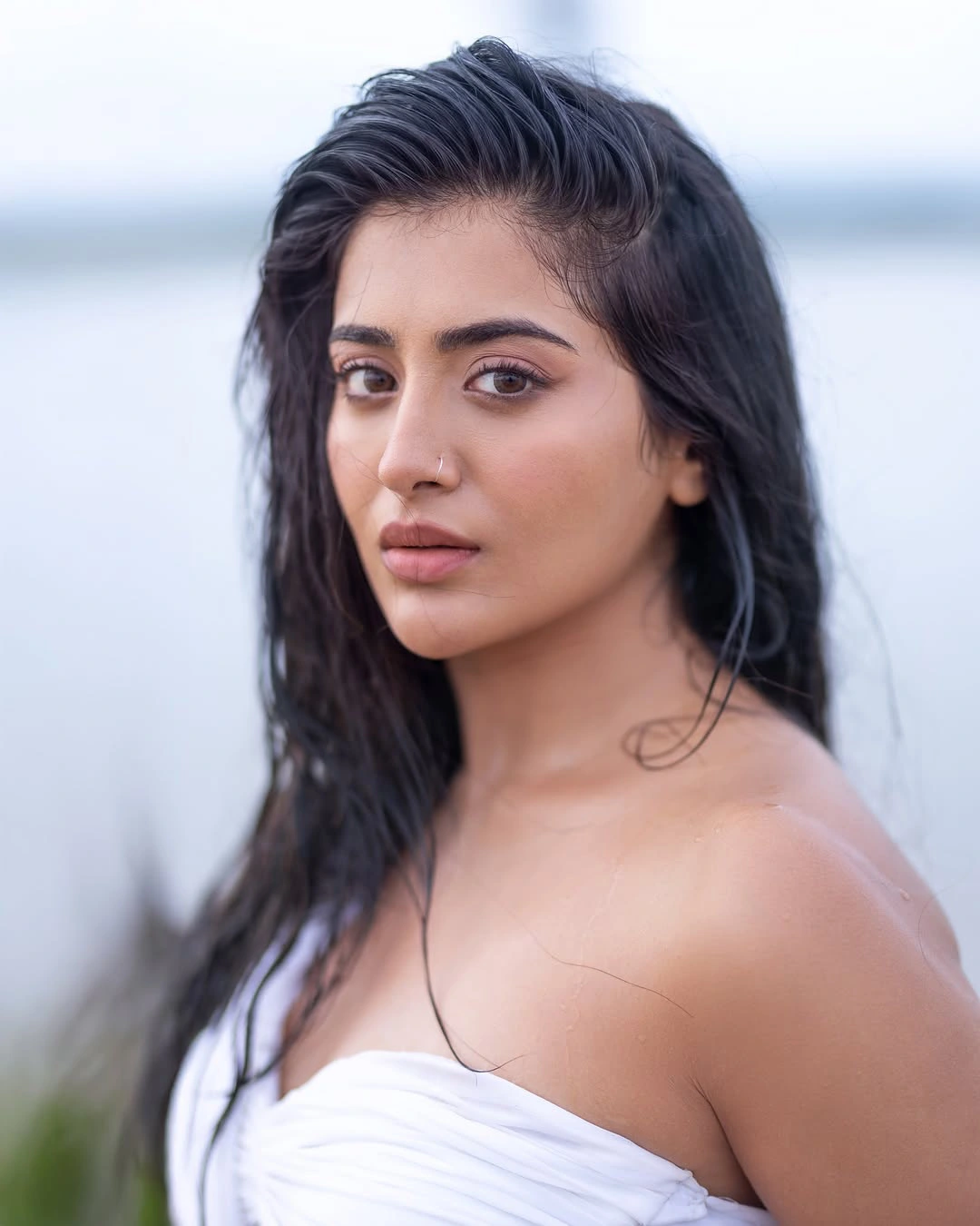 Rashi Singh Sizzling Looks in White Dress