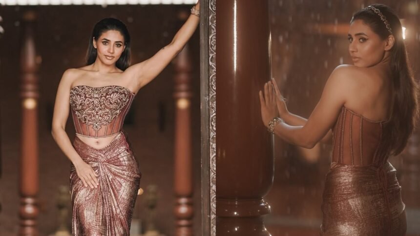 Sapthami Gowda Kantara Fame Actress Super Looks in Modern Dress