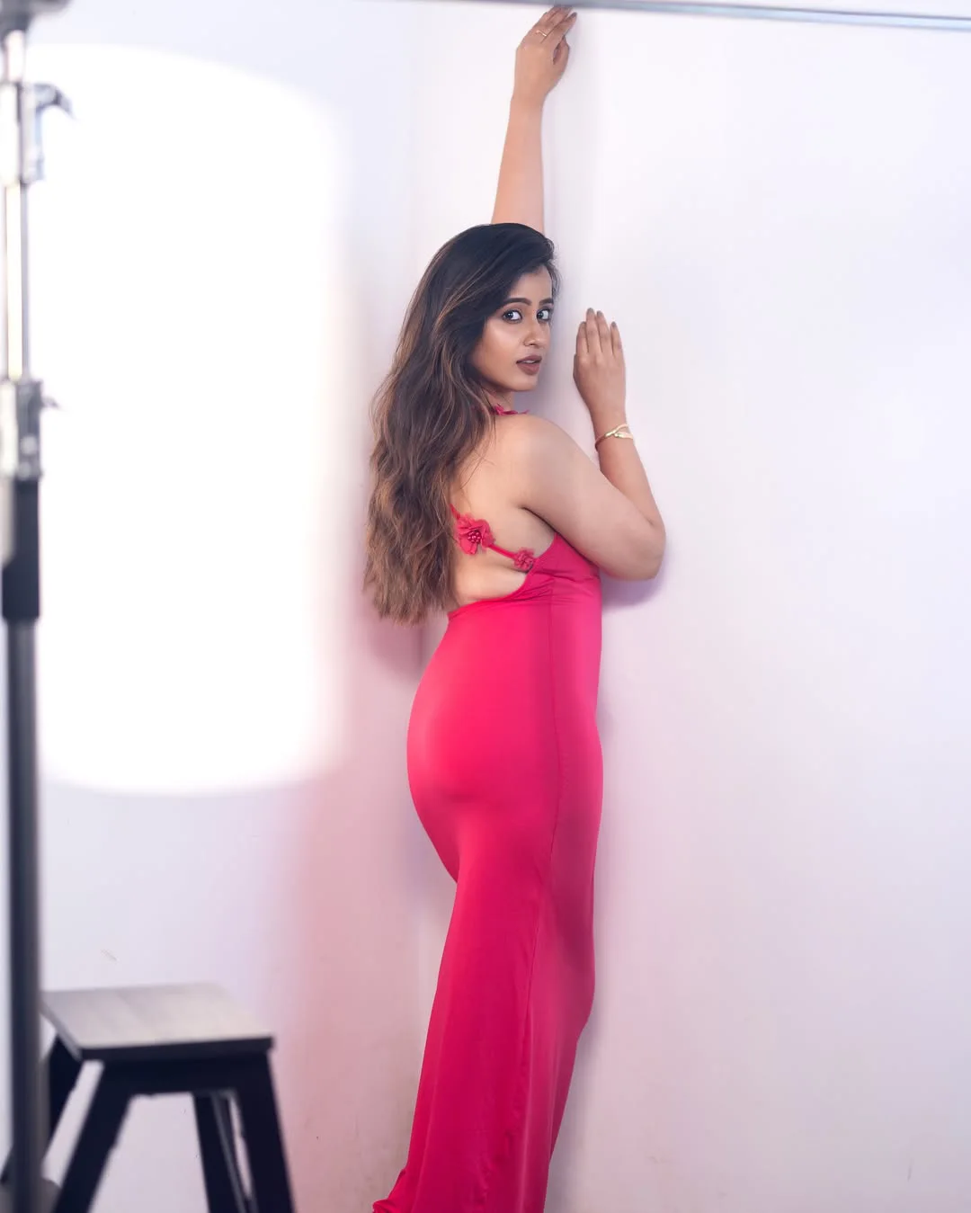 Sheetal Gauthaman Shows her Beauty in Tight fit Dress