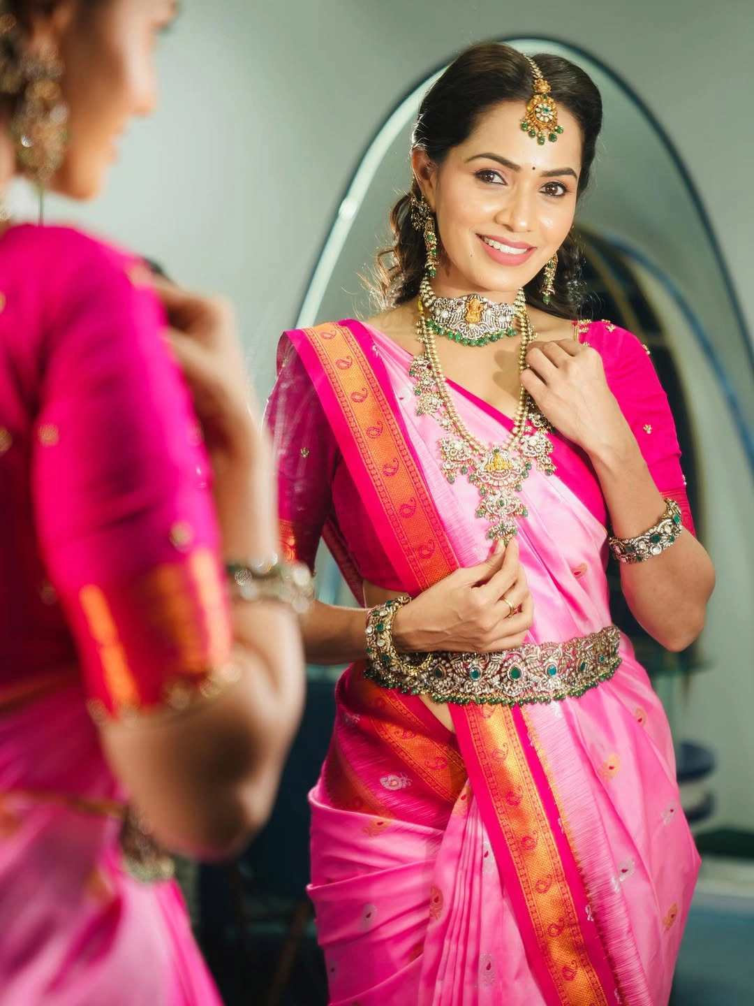 Shobha Shetty Shines in Saree and Ornaments