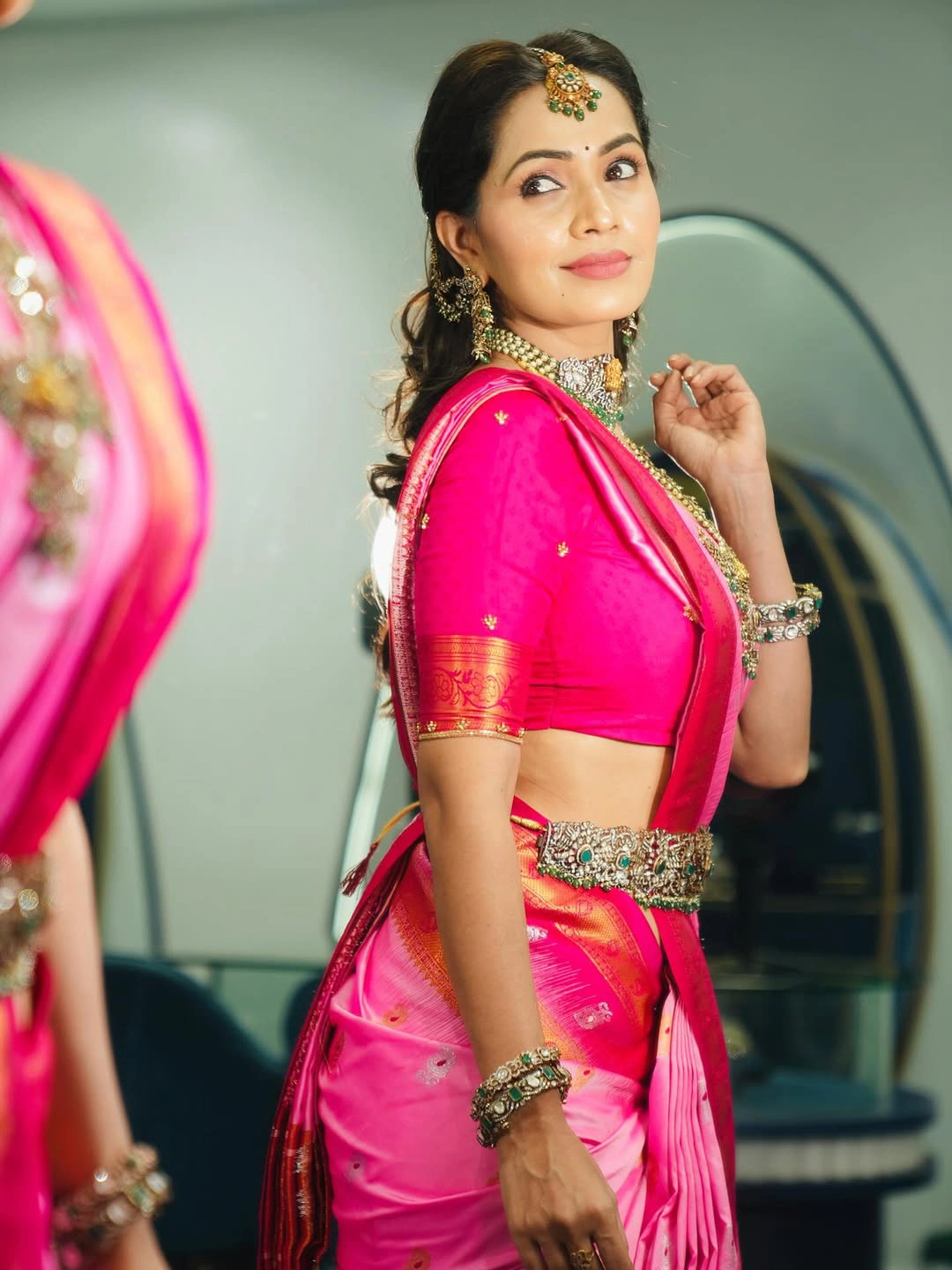 Shobha Shetty Shines in Saree and Ornaments