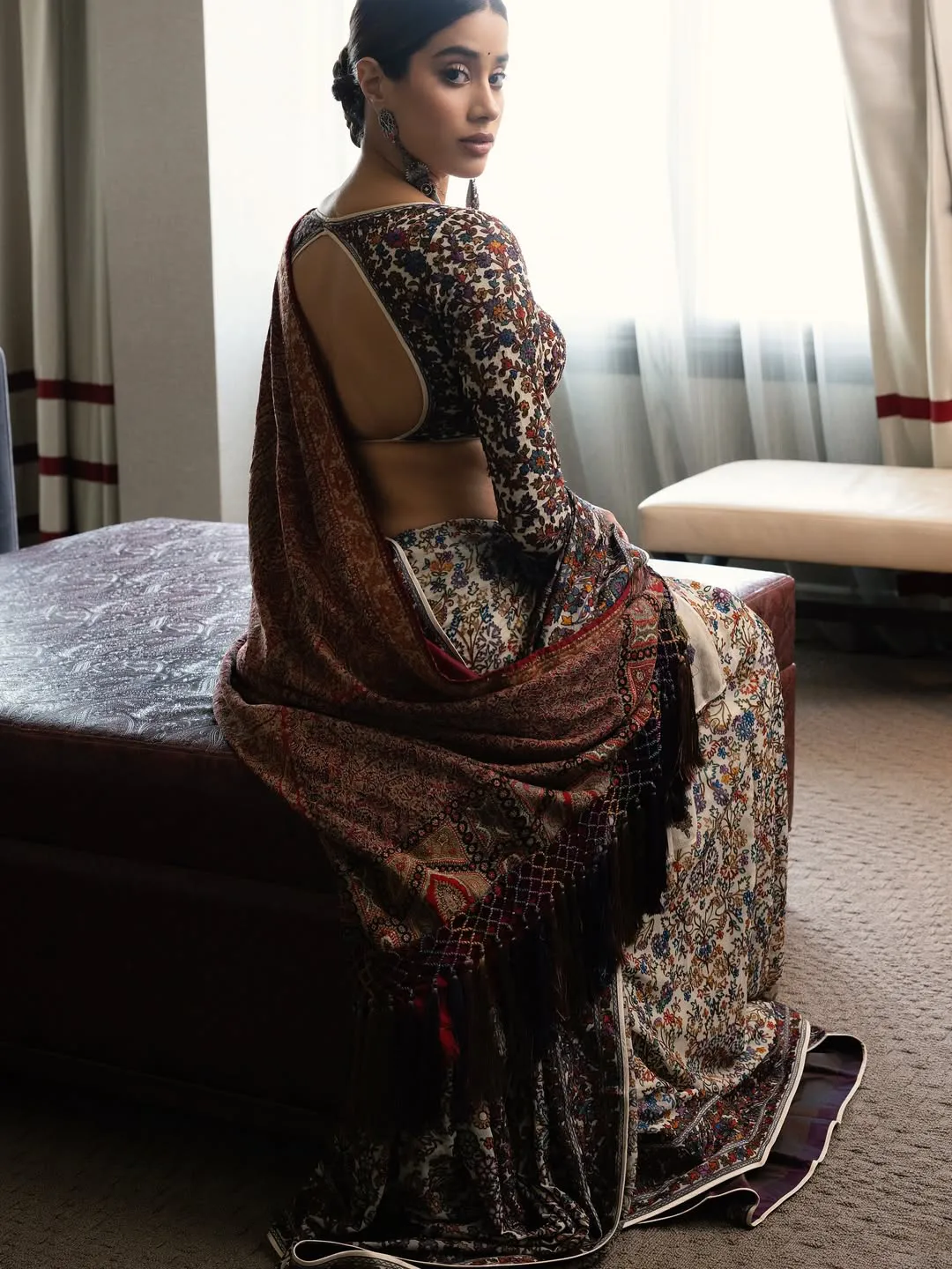 Janhvi Kapoor Sizzling Looks from an Event