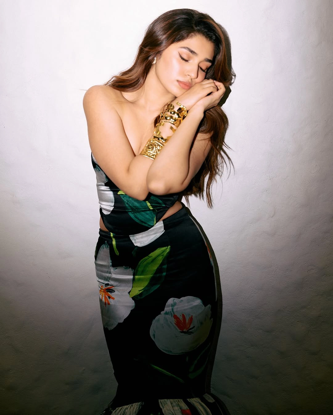 Krithi Shetty Stunning Looks in Modern Dress