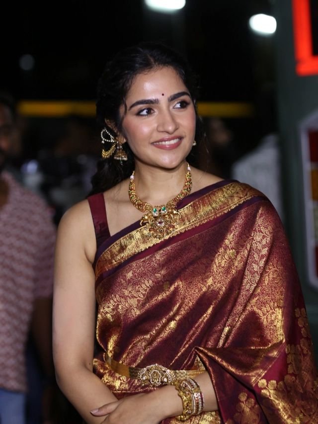 KantaraChapter1 Heroine RukminiVasanth