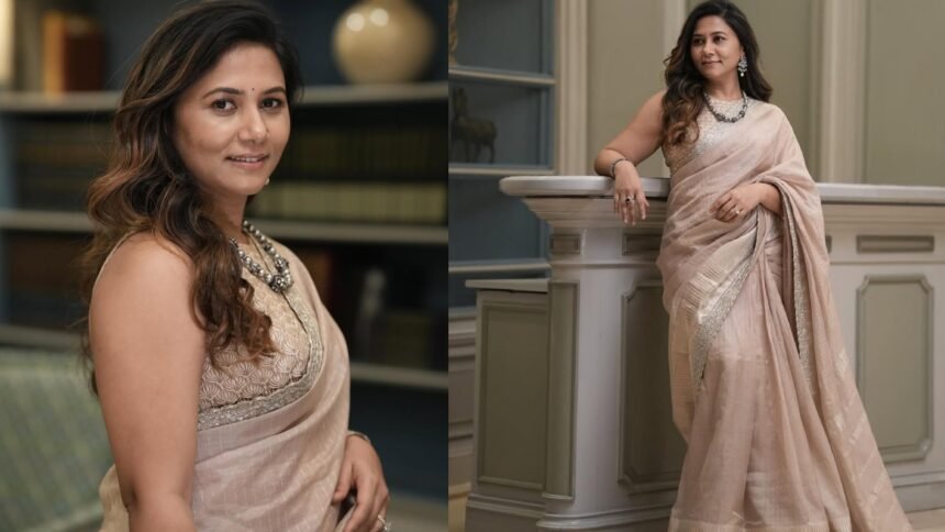 Sukuma Wife Thabitha Shines in Saree