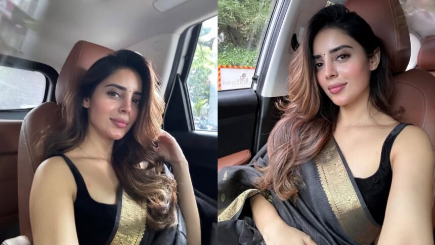 Kushitha Kallapu Cute Selfies in Saree