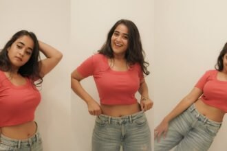 Deepthi Sunaina Shows Her Beauty