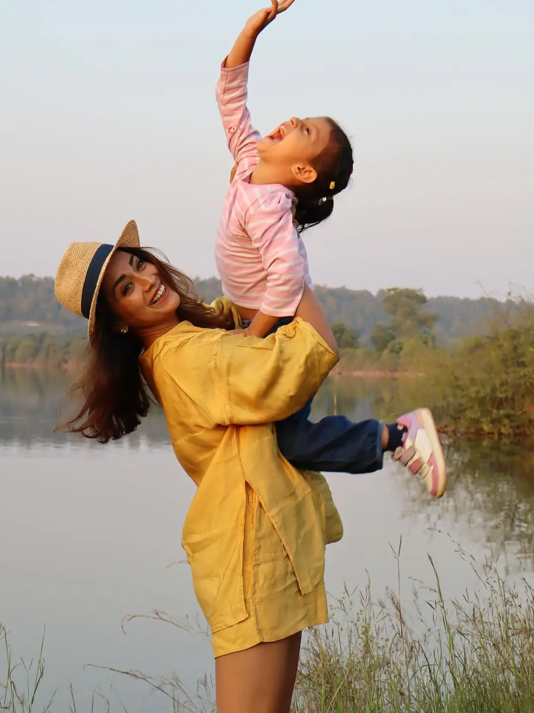 Shriya Saran Enjoying Vacation with her Daughter