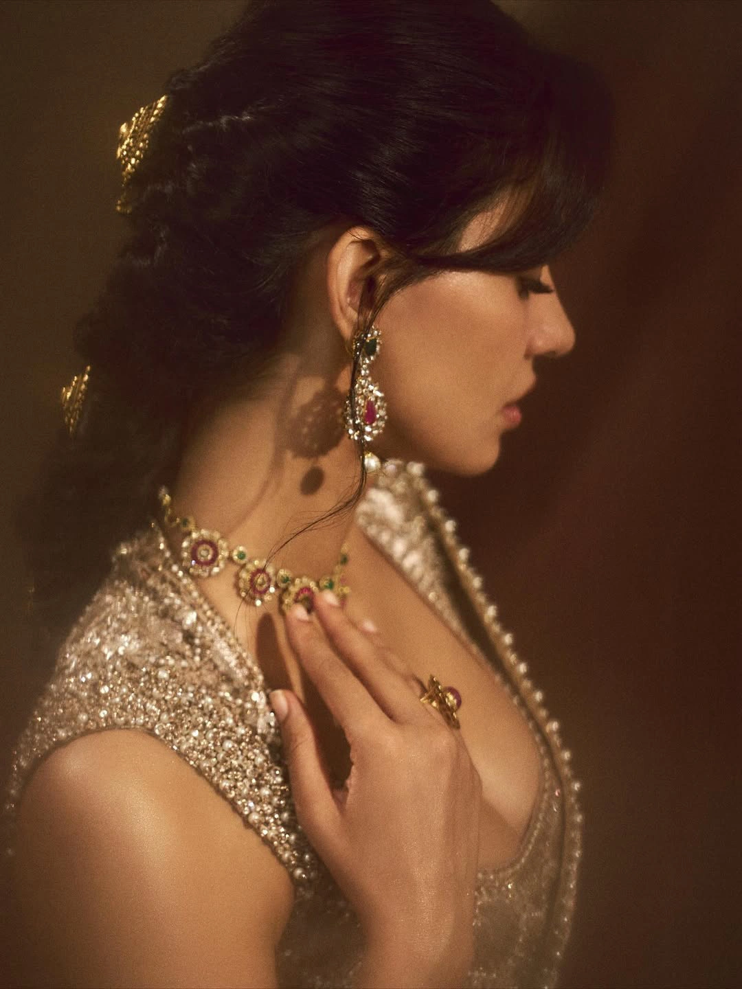 disha patani Shows her Beauty in Saree