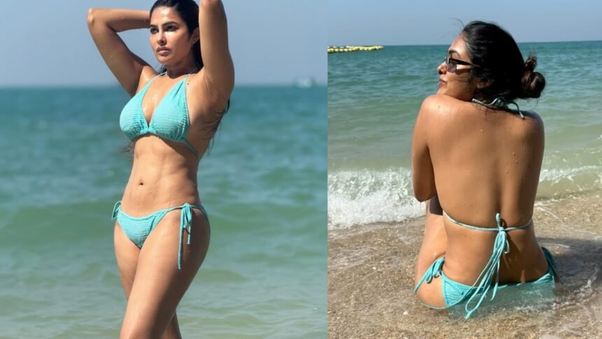 Actress Divi Shows her Beauty in Beach