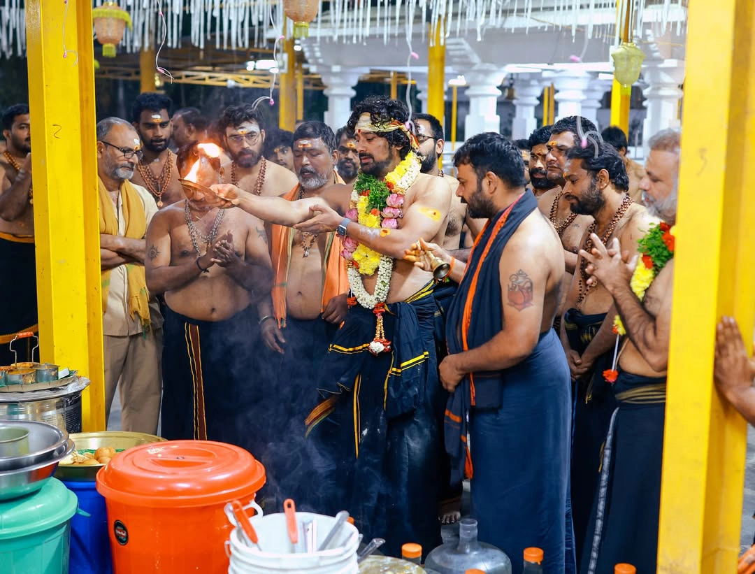 Varun Sandesh Vithika Sheru Perform Ayyappa Swami Padi Pooja