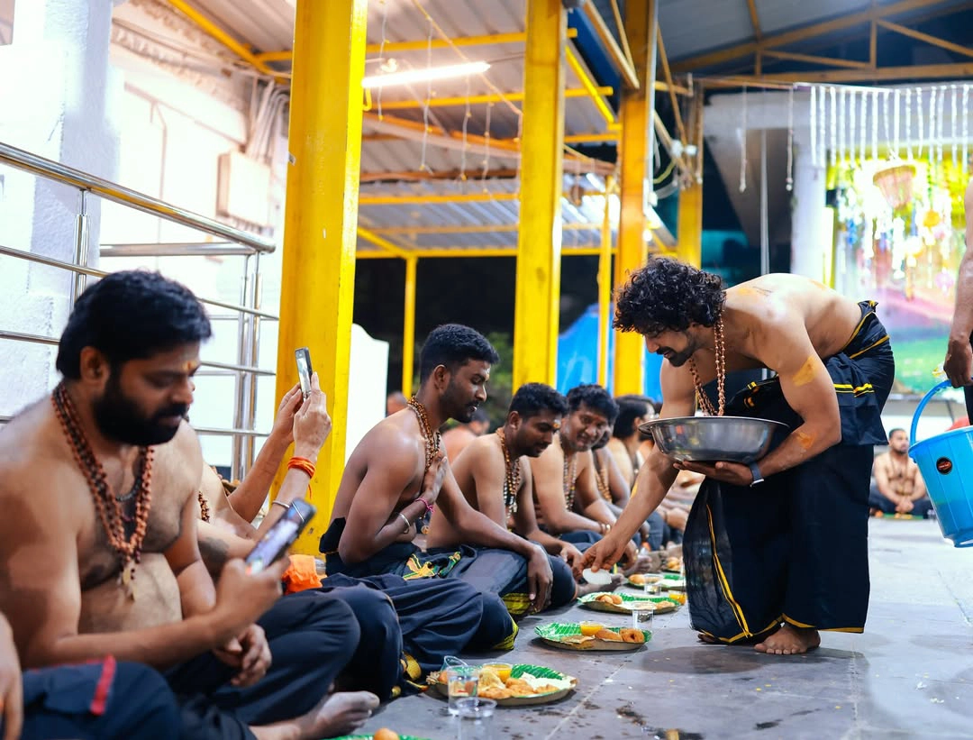 Varun Sandesh Vithika Sheru Perform Ayyappa Swami Padi Pooja