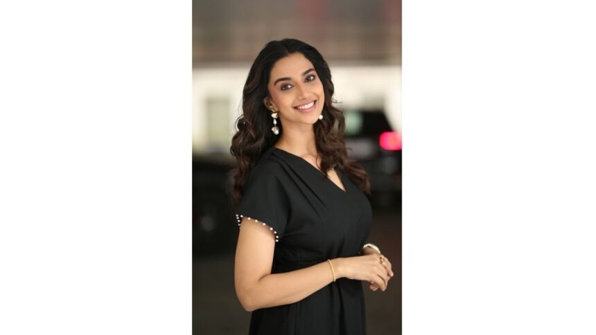 88Heroine MeenakshiChaudhary Interview