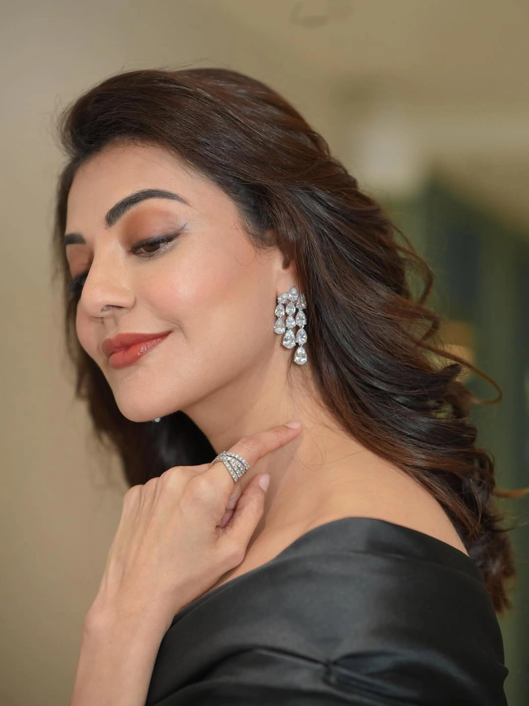 Kajal Aggarwal Shinning in Black Dress