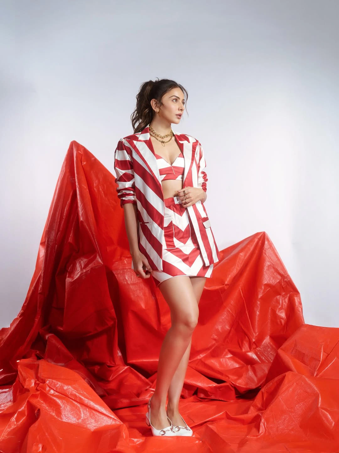 Rakul Preet Singh Stunning Looks in Modern Dress