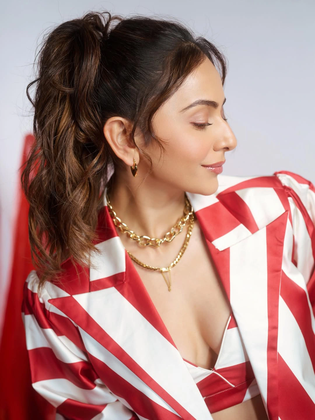 Rakul Preet Singh Stunning Looks in Modern Dress