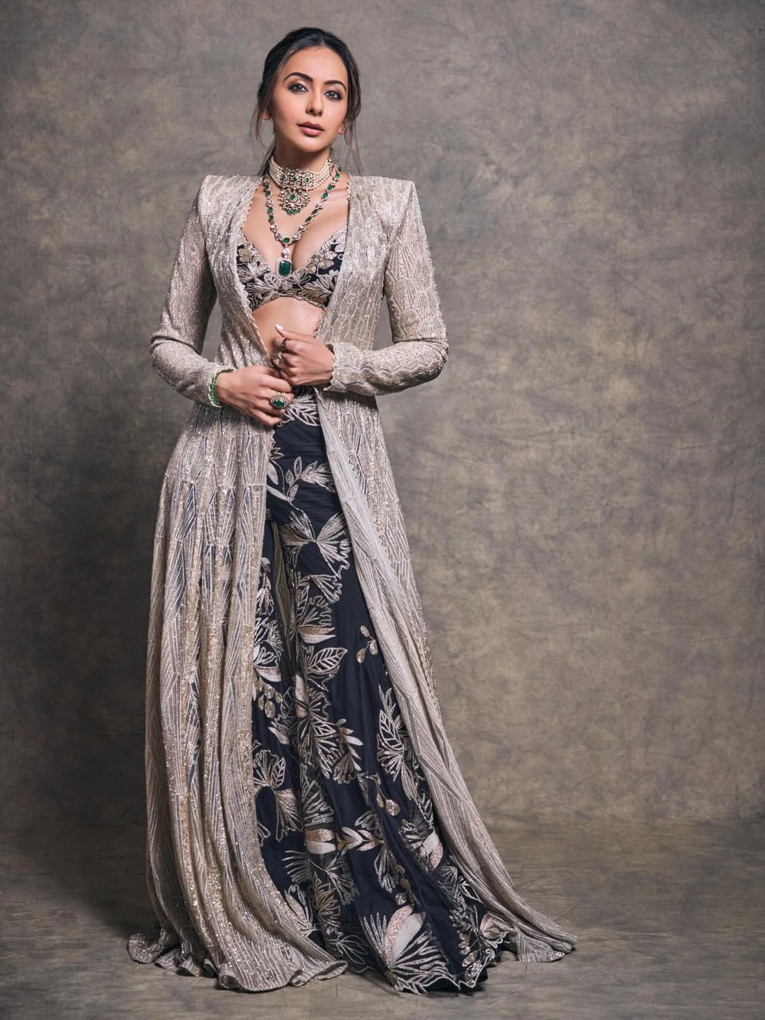 Rakul Preet Singh Stunning Looks in Modern Dress