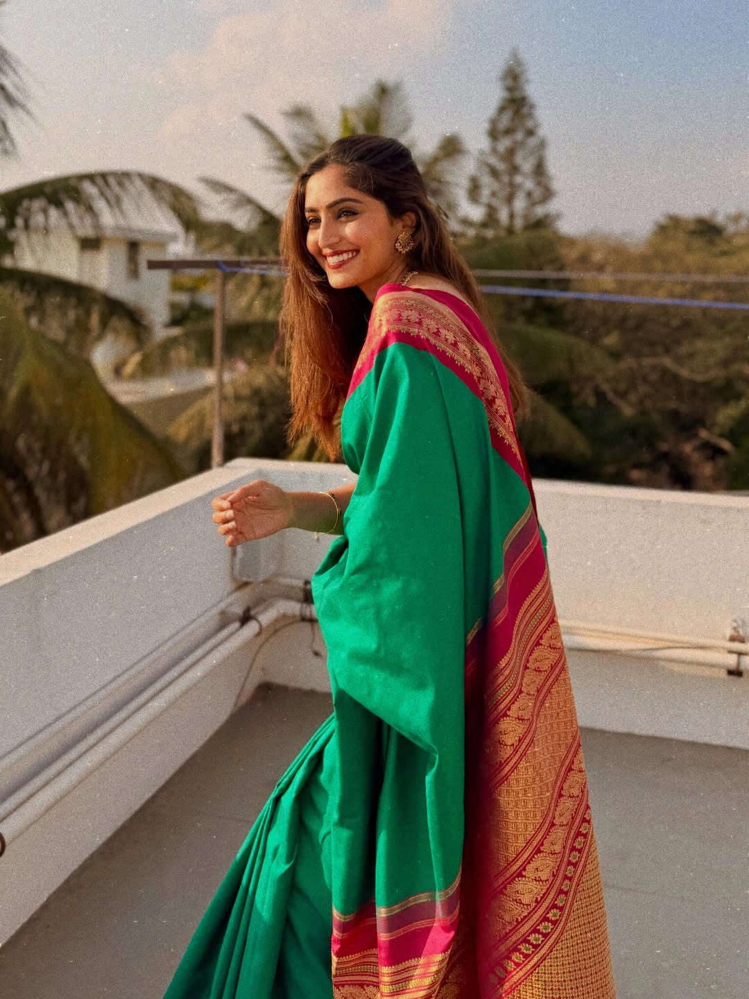 Reba Monica John Shines in Saree