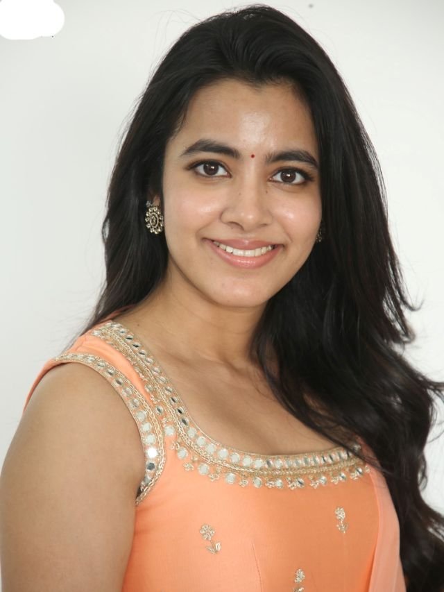 Telugu heroine Shivani Nagaram Latest Glamour Photos 2026