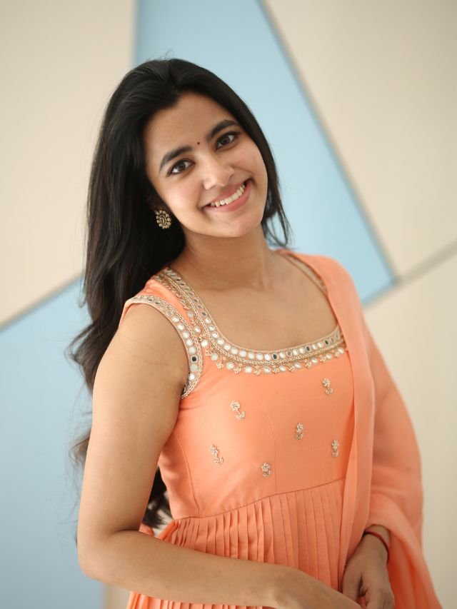 heroine Shivani Nagaram Latest Photos