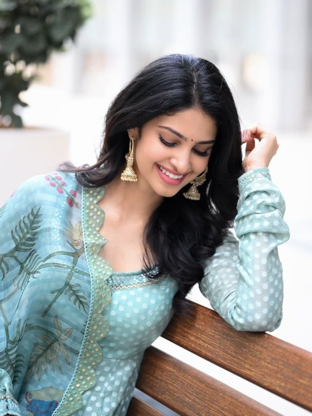 heroine manasa varanasi2