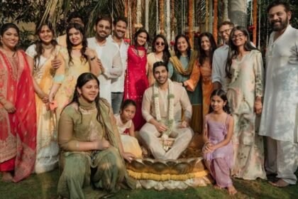 Allu Arjun, AlluSirish At his Family Photo